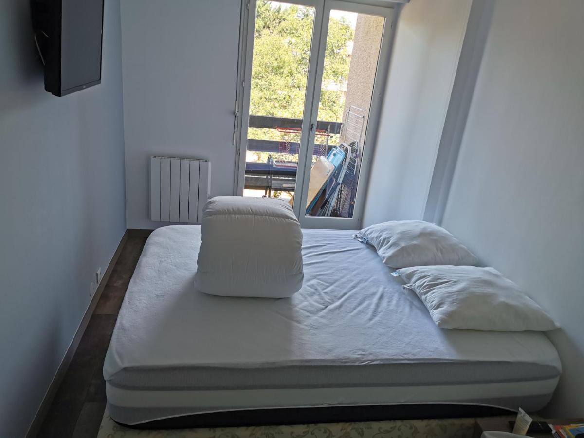 Joli 2 Pieces 4 Voyageurs Equipe 13 Avenue De La Divette 14390 Apartment *