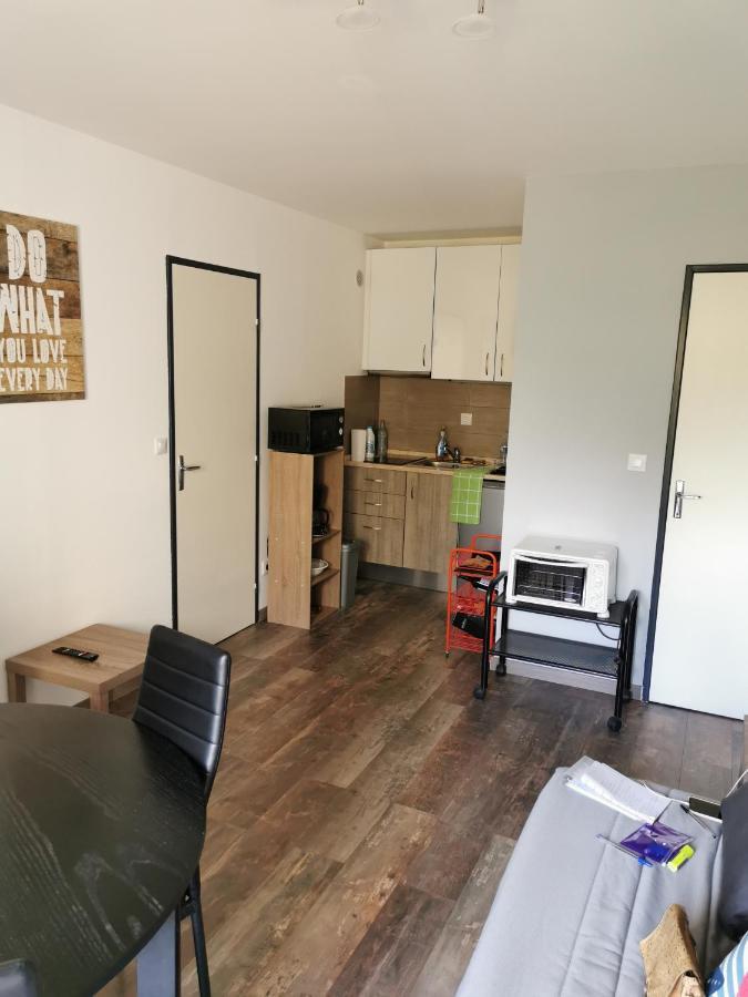 Joli 2 Pieces 4 Voyageurs Equipe 13 Avenue De La Divette 14390 Apartment Cabourg